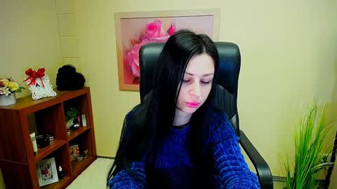 Snapshot of timeparadice chatting on December 12, 9:40 am Luisa online show from December 12, 9:40 am