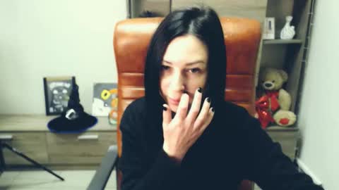 Luisa online show from January 8, 9:13 am