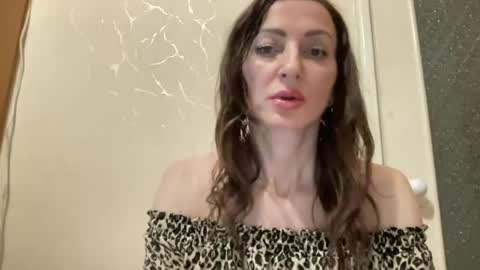 Tina online show from June 12, 1:52 pm