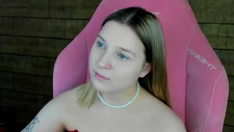 TinaBurton online show from April 15, 7:58 pm