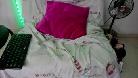 tinas_smith online show from January 9, 7:51 pm