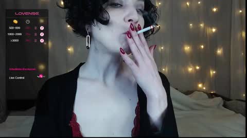 Snapshot of tinawincee chatting on January 2, 4:52 am Tina online show from January 2, 4:52 am