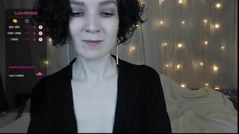 Snapshot of tinawincee chatting on December 23, 4:33 am Tina online show from December 23, 4:33 am