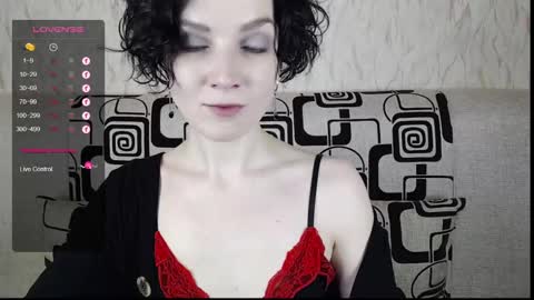 Snapshot of tinawincee chatting on February 28, 5:48 am Tina online show from February 28, 5:48 am