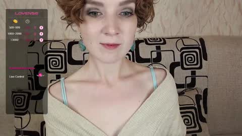 Snapshot of tinawincee chatting on September 22, 6:01 am Tina online show from September 22, 6:01 am