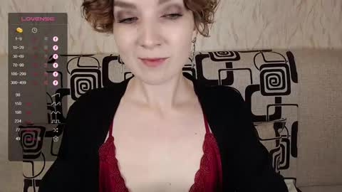 Snapshot of tinawincee chatting on September 21, 5:50 am Tina online show from September 21, 5:50 am