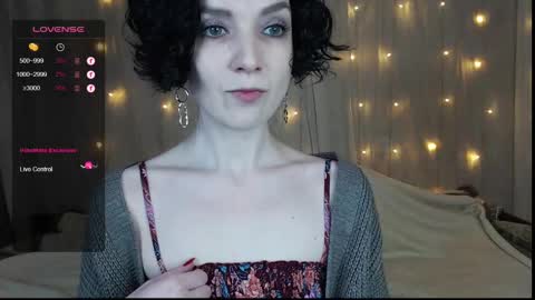 Snapshot of tinawincee chatting on January 10, 5:05 am Tina online show from January 10, 5:05 am