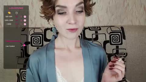 Snapshot of tinawincee chatting on October 16, 5:10 am Tina online show from October 16, 5:10 am