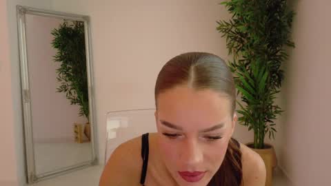 Anne online show from May 25, 5:39 am
