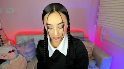 tiny_cora online show from April 26, 4:27 pm