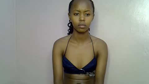 Snapshot of tinybarbie_ chatting on October 15, 5:32 am Barbie online show from October 15, 5:32 am