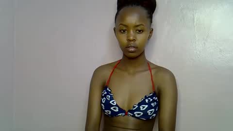 Snapshot of tinybarbie_ chatting on September 28, 9:53 pm Barbie online show from September 28, 9:53 pm