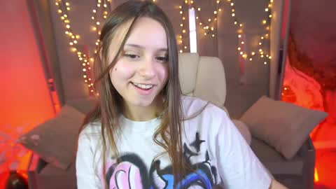 tinynataliee online show from April 28, 12:42 pm