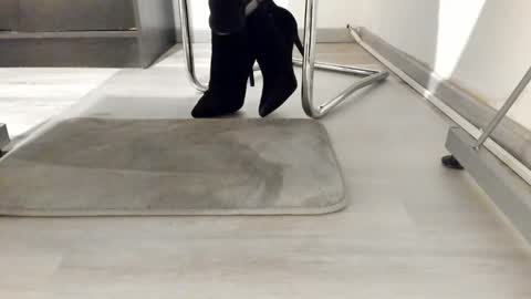 Snapshot of tired33 chatting on January 12, 2:41 pm Anna online show from January 12, 2:41 pm