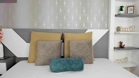 Snapshot of tisha_cole chatting on February 14, 2:33 pm Tisha online show from February 14, 2:33 pm