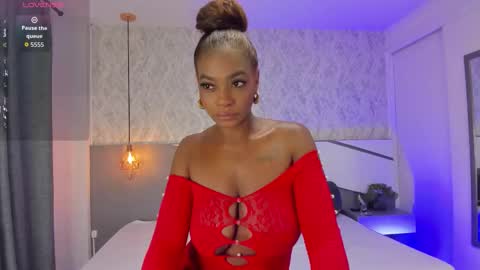 Snapshot of tisha_cole chatting on October 27, 11:43 pm Tisha online show from October 27, 11:43 pm