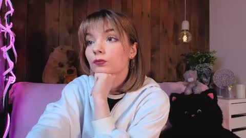 Melissa online show from June 22, 8:17 pm