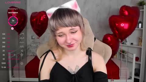 Tori online show from February 12, 12:34 am