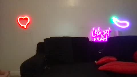Snapshot of torithequeen chatting on October 1, 1:43 am torithequeen online show from October 1, 1:43 am