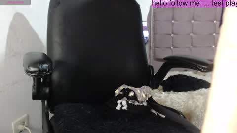 Snapshot of toxxxic_cams chatting on January 8, 10:15 am toxca69 online show from January 8, 10:15 am