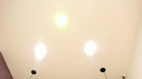 Tracy Wright online show from April 13, 9:04 pm