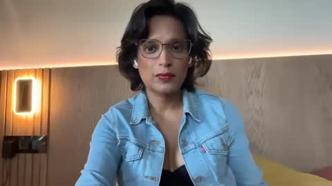 Flor Wilde online show from May 16, 8:17 am