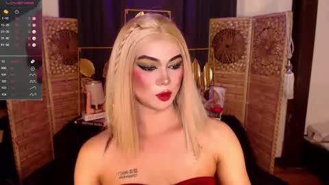 queenbitchess online show from April 28, 2:27 am