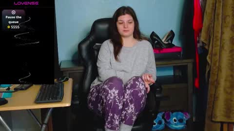 TreeJeanne online show from November 27, 3:09 am