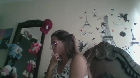 triana_bell online show from November 9, 7:10 pm