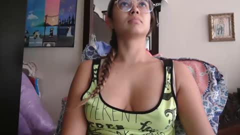 triana_bell online show from February 24, 5:55 pm