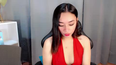 tricia_slut online show from April 24, 5:10 am