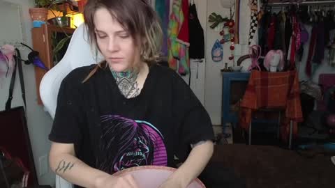 Snapshot of tricky_nymph chatting on February 3, 5:56 pm Cassie online show from February 3, 5:56 pm