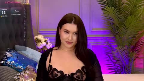 trisha_winslet online show from February 10, 2:41 am