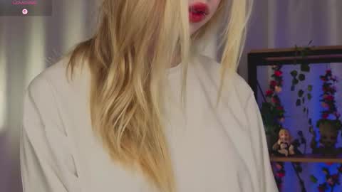 Lana online show from March 5, 3:30 pm