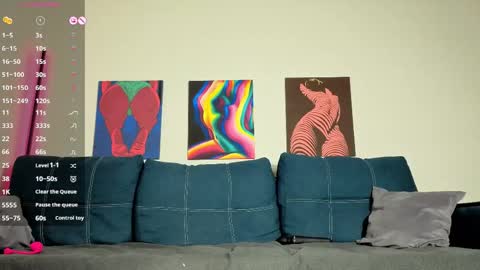 trixibell online show from April 24, 4:04 am