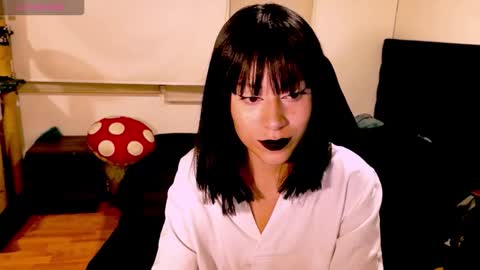 Cait online show from November 3, 5:44 am