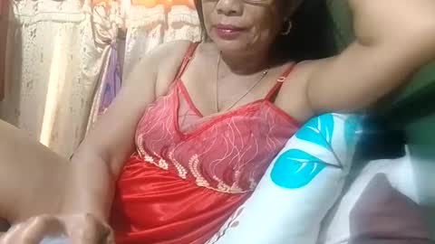 Mae online show from March 29, 11:37 pm