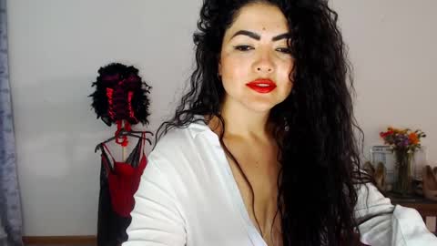 Snapshot of tuti_sex chatting on March 12, 10:07 pm tuti online show from March 12, 10:07 pm