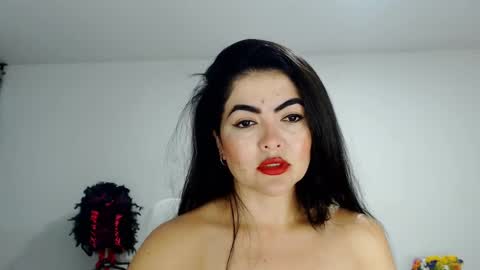 Snapshot of tuti_sex chatting on March 9, 4:16 am tuti online show from March 9, 4:16 am