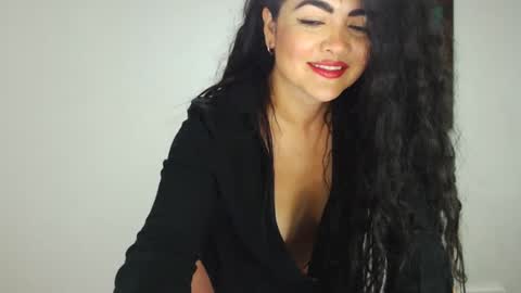 Snapshot of tuti_sex chatting on February 8, 3:08 am tuti online show from February 8, 3:08 am