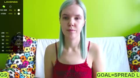 Snapshot of ultra_meow chatting on February 4, 12:11 pm Roxy online show from February 4, 12:11 pm