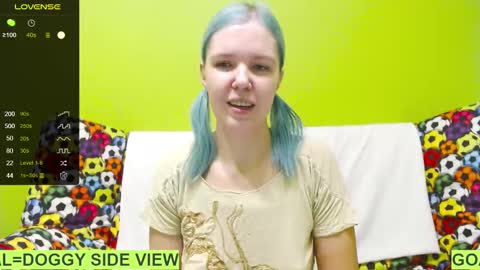 Snapshot of ultra_meow chatting on January 8, 4:44 pm Roxy online show from January 8, 4:44 pm