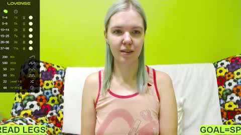 Snapshot of ultra_meow chatting on February 12, 11:41 pm Roxy online show from February 12, 11:41 pm