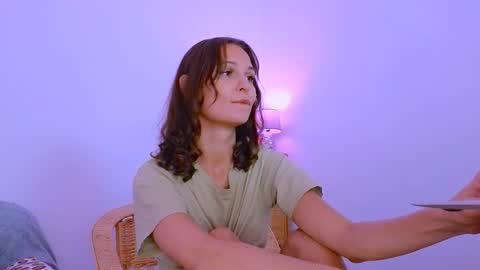 Alice online show from December 14, 11:01 pm