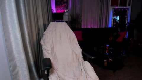 Snapshot of unicornsandboobs chatting on October 13, 8:33 pm Carla online show from October 13, 8:33 pm