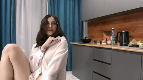 uninvited_raccoon online show from February 4, 10:02 pm