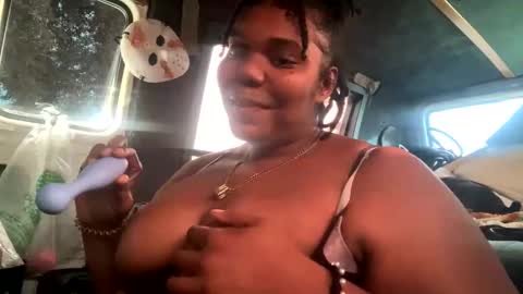 Uni StarFire online show from December 11, 9:45 pm