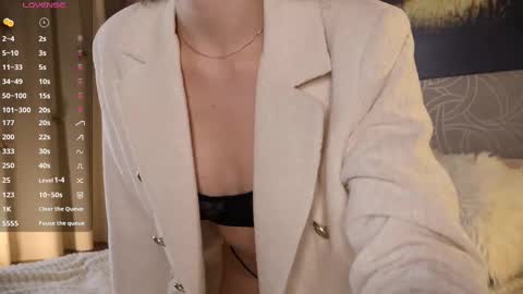 UnnaBella online show from March 1, 8:31 pm