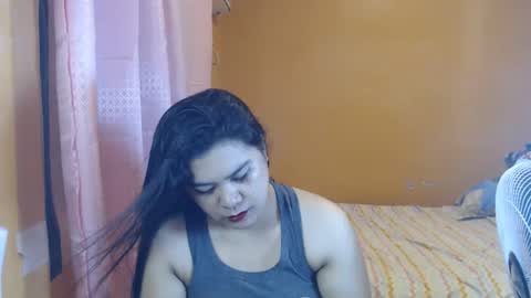 ur_hotsexymaria online show from June 8, 3:07 am