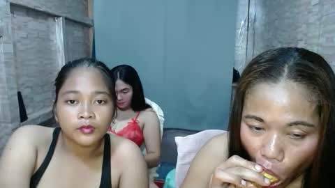 Snapshot of ur_prettymitch chatting on October 21, 3:05 pm ur_prettymitch online show from October 21, 3:05 pm